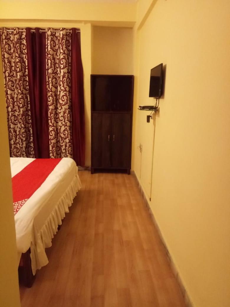 Hotel Kamal 勒克瑙 外观 照片