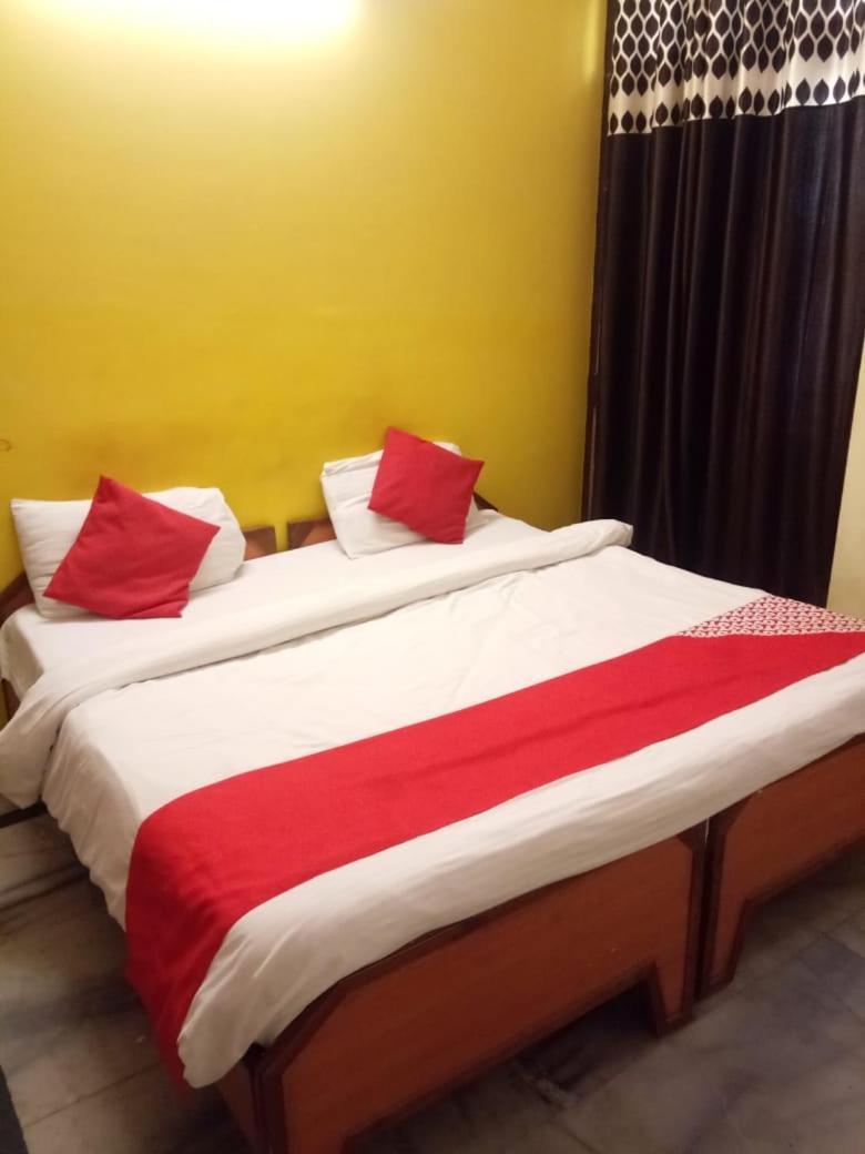 Hotel Kamal 勒克瑙 外观 照片